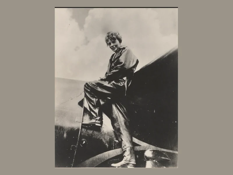 Amelia Earhart autographed photograph
